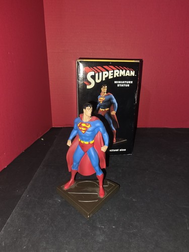 Superman miniature statue ltd - statue,